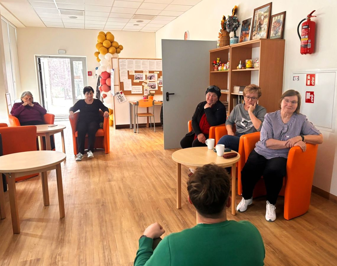 klub seniora, profilaktyka upadania, spotkanie ze specjalistą